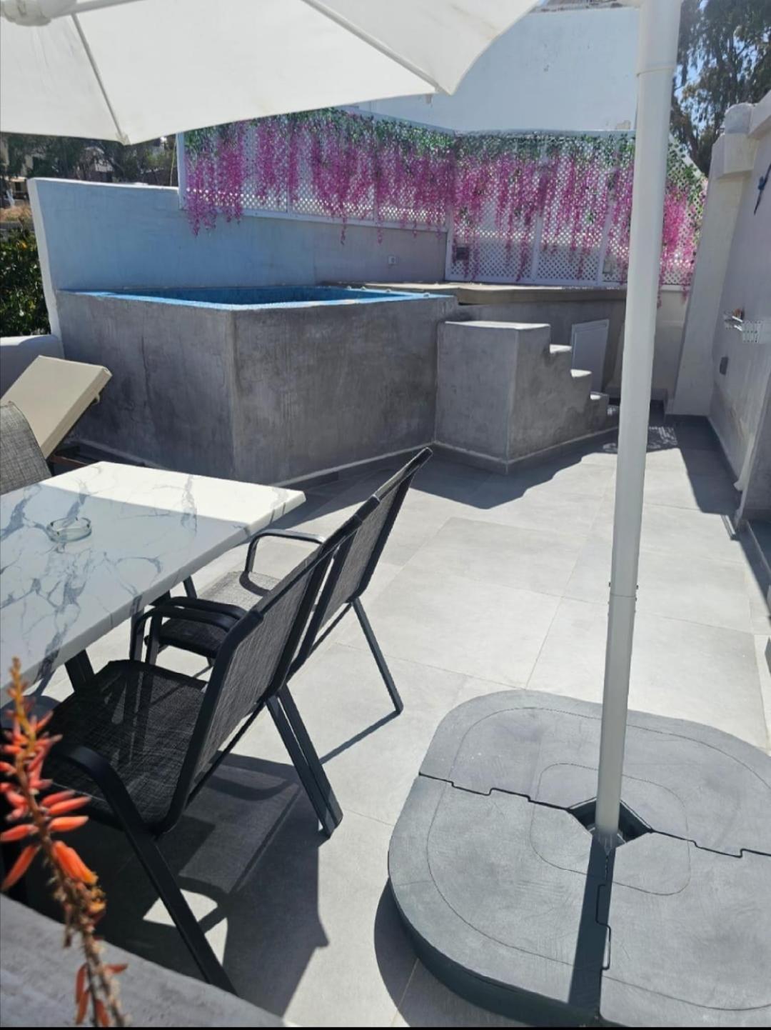 The Muse of Santorini Private Jaccuzzi Suite Vóthon Camera foto